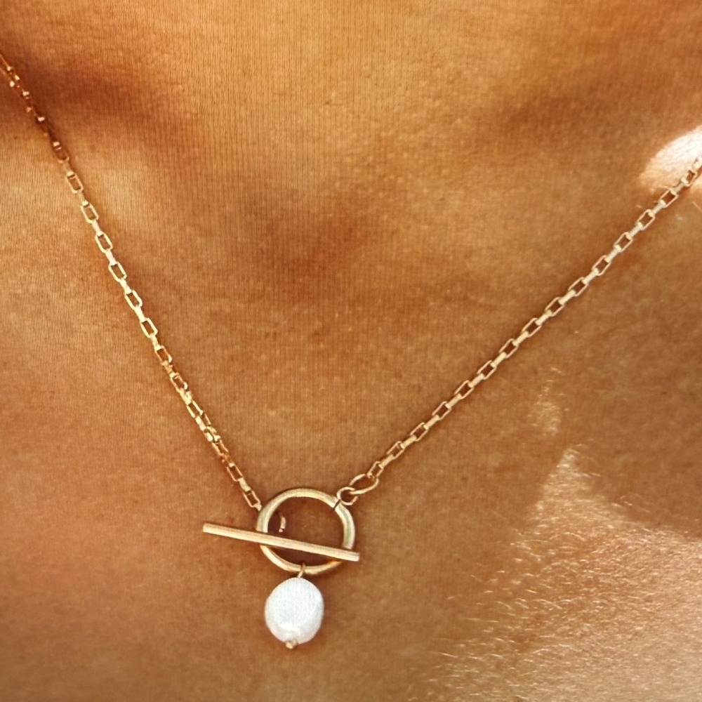 NWOT ATOLEA LA ISLA FRESHWATER PEARL TOGGLE NECKLACE
